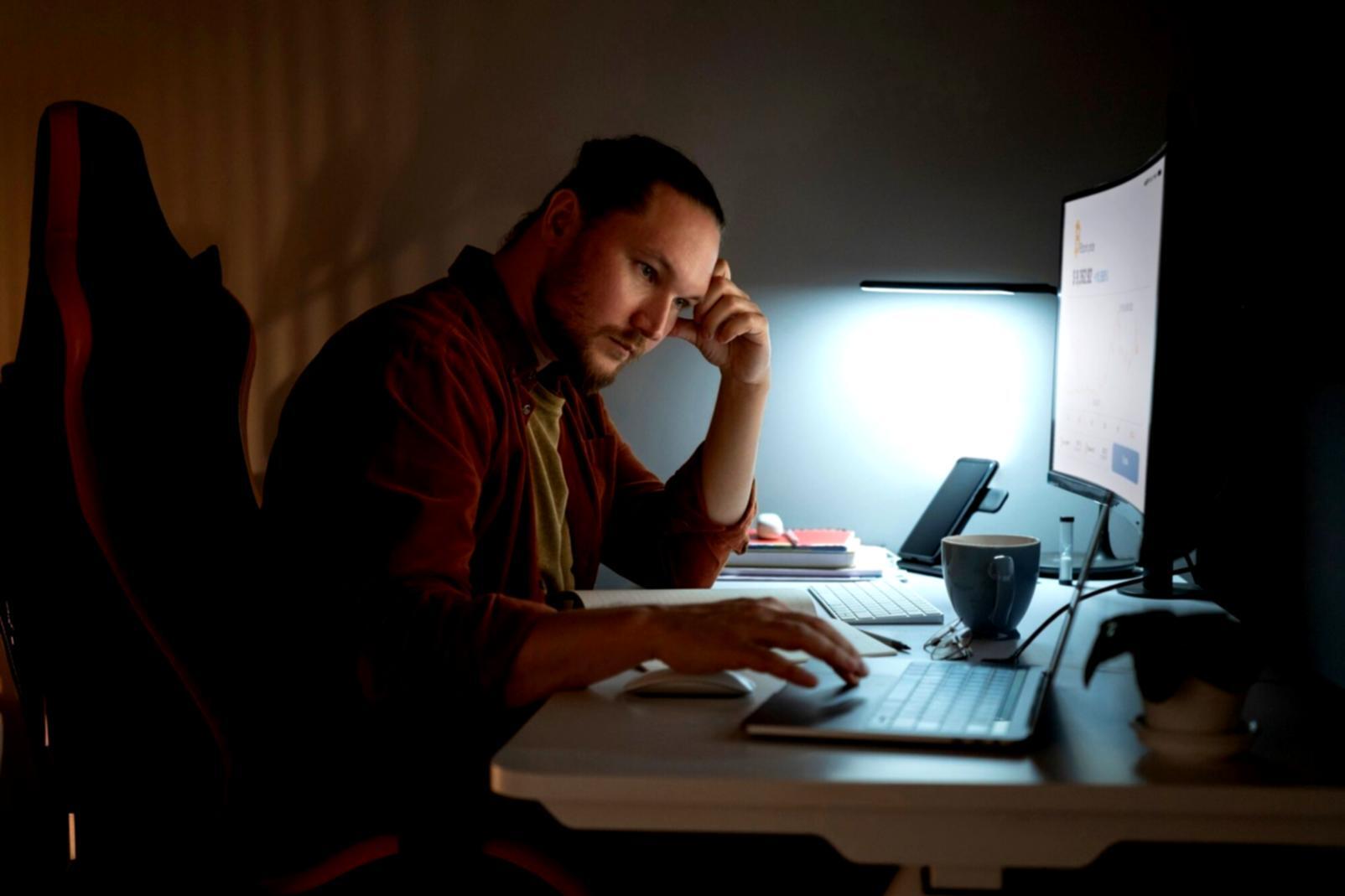 Monitoring serveur en temps réel avec tableau de bord détaillé